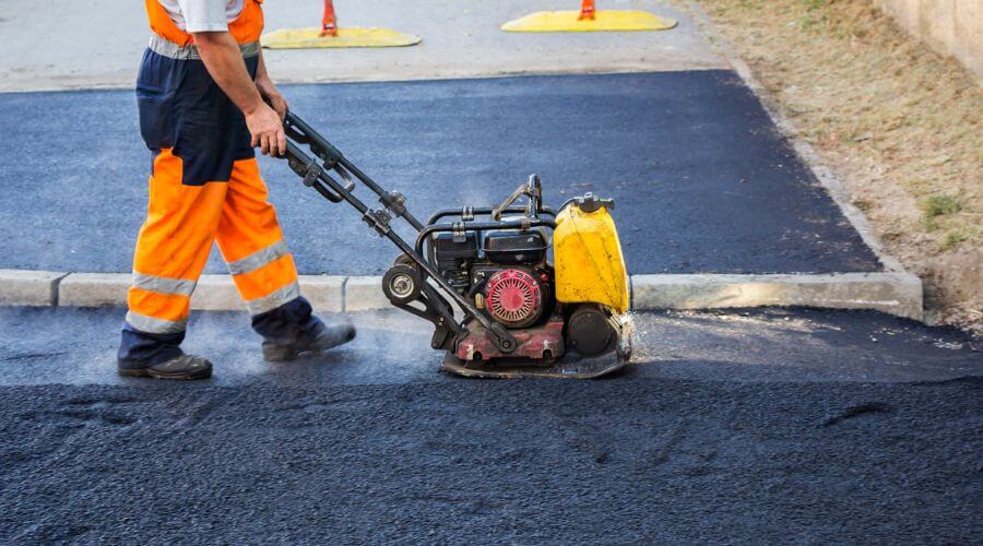 Professional gutter cleaning in Tunica, LA